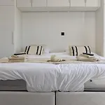 Appartement Maison 4 Entierement Renovee, Literie, Terrasse & Parking Gratuit A Nieuwpoort-stad By La Conciergerie