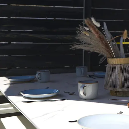 Appartement Maison 4 Entierement Renovee, Literie, Terrasse & Parking Gratuit A Nieuwpoort-stad By La Conciergerie *