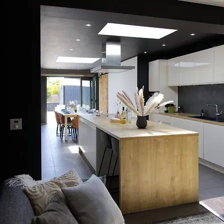Maison 4 Entierement Renovee, Literie, Terrasse & Parking Gratuit A Nieuwpoort-stad By La Conciergerie شقة *