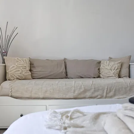 Maison 4 Entierement Renovee, Literie, Terrasse & Parking Gratuit A Nieuwpoort-stad By La Conciergerie شقة