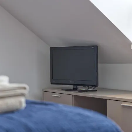 Maison 4 Entierement Renovee, Literie, Terrasse & Parking Gratuit A Nieuwpoort-stad By La Conciergerie *