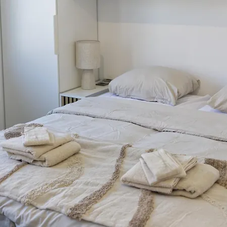 Maison 4 Entierement Renovee, Literie, Terrasse & Parking Gratuit A Nieuwpoort-stad By La Conciergerie