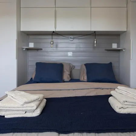 Appartement Maison 4 Entierement Renovee, Literie, Terrasse & Parking Gratuit A Nieuwpoort-stad By La Conciergerie *