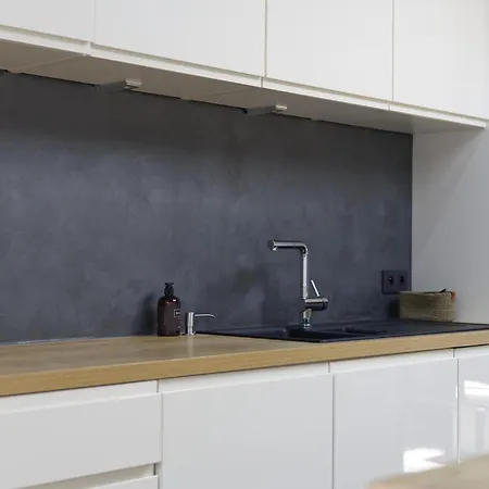 Maison 4 Entierement Renovee, Literie, Terrasse & Parking Gratuit A Nieuwpoort-stad By La Conciergerie Appartement